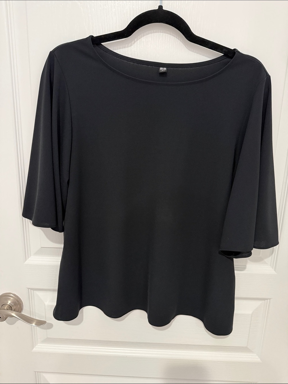 Uniqlo Black Short-Sleeve Crewneck Tee